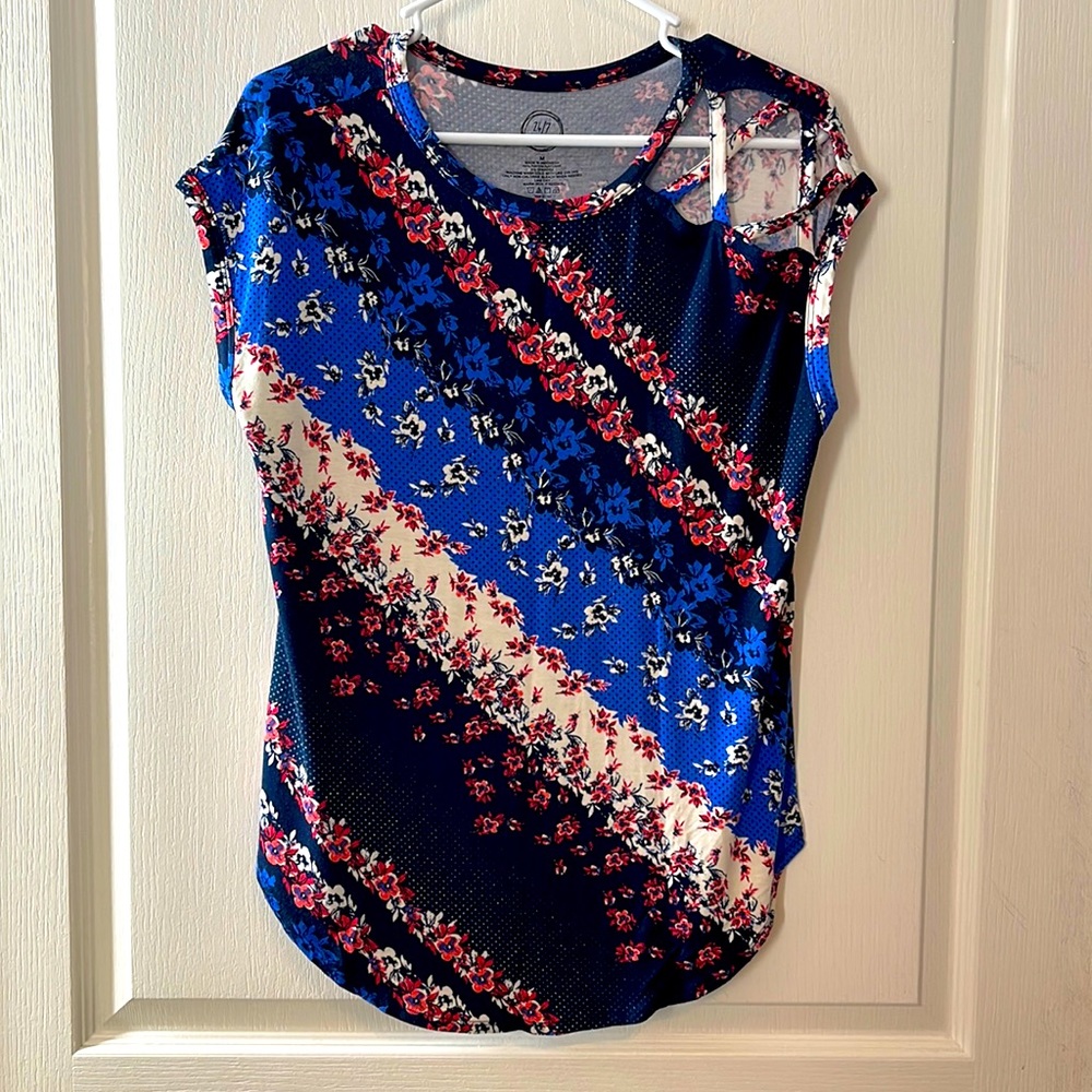 Blue and red flowers cute x design on one shoulder.size medium